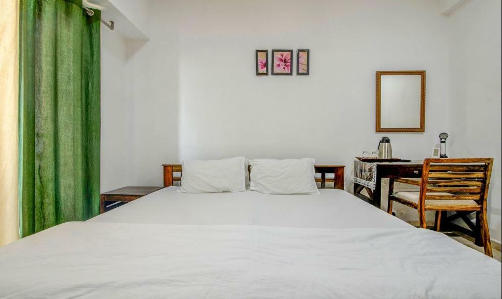 Isec Apartment Mumbai  Buitenkant foto
